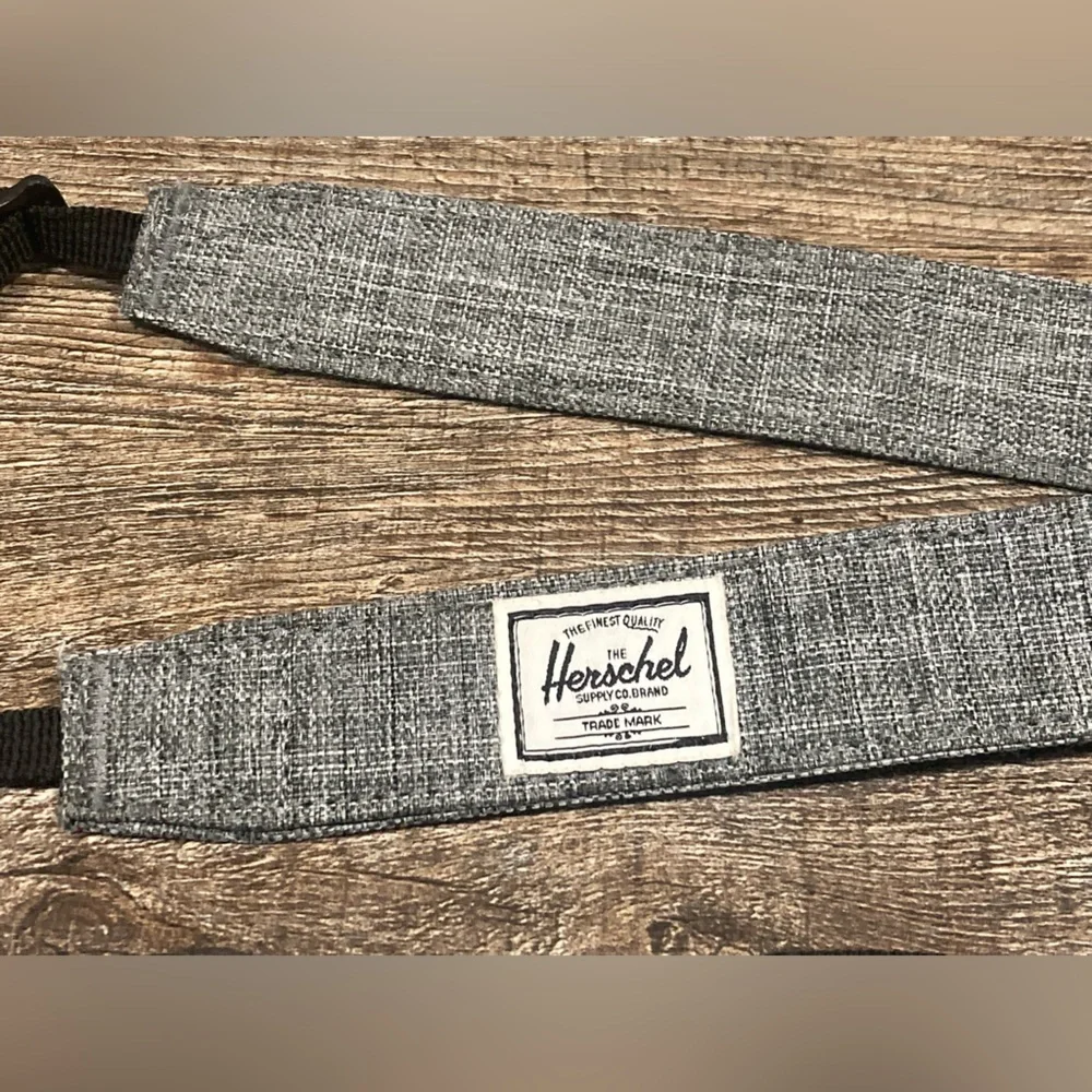 The Herschel Supply Company Sinclair Small Crossbody Bag Light Grey
